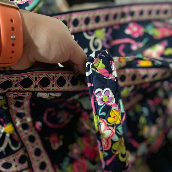 Vera Bradley Tote set - Picture 2 of 15